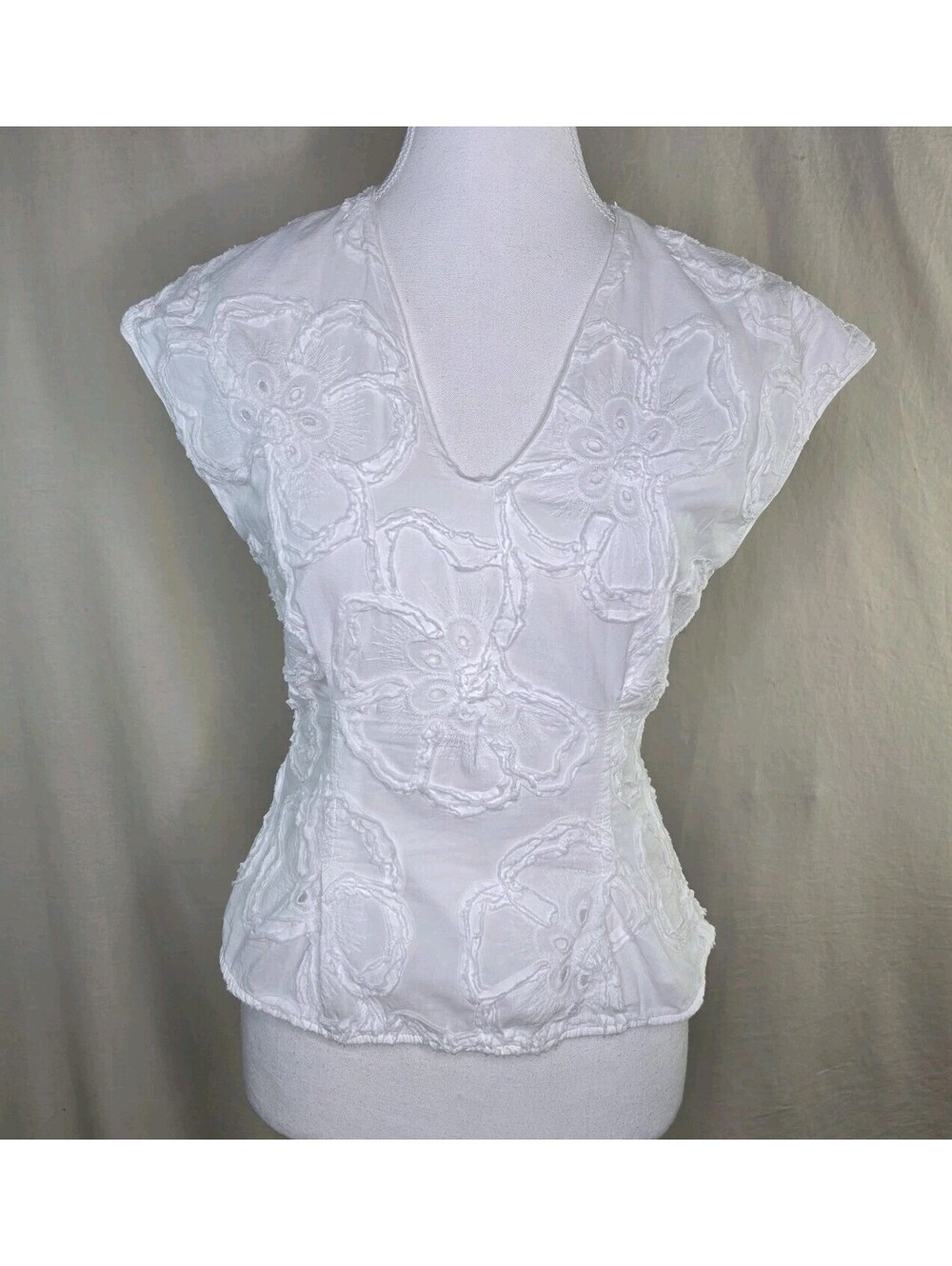 3.1 Phillip Lim Embroidered Top 2 White 3D Flower Cap Sleeve
